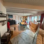 דירה Momo Den